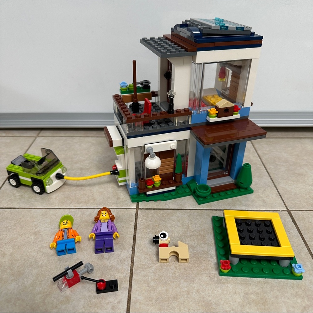 LEGO 31068 - MODULAR MODERN HOME - Read Description